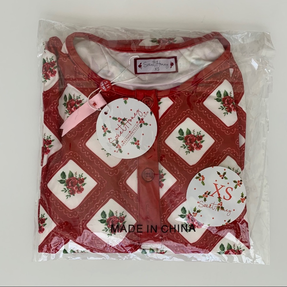 SweetHoney Ladies Christmas Gown Size XS NWT